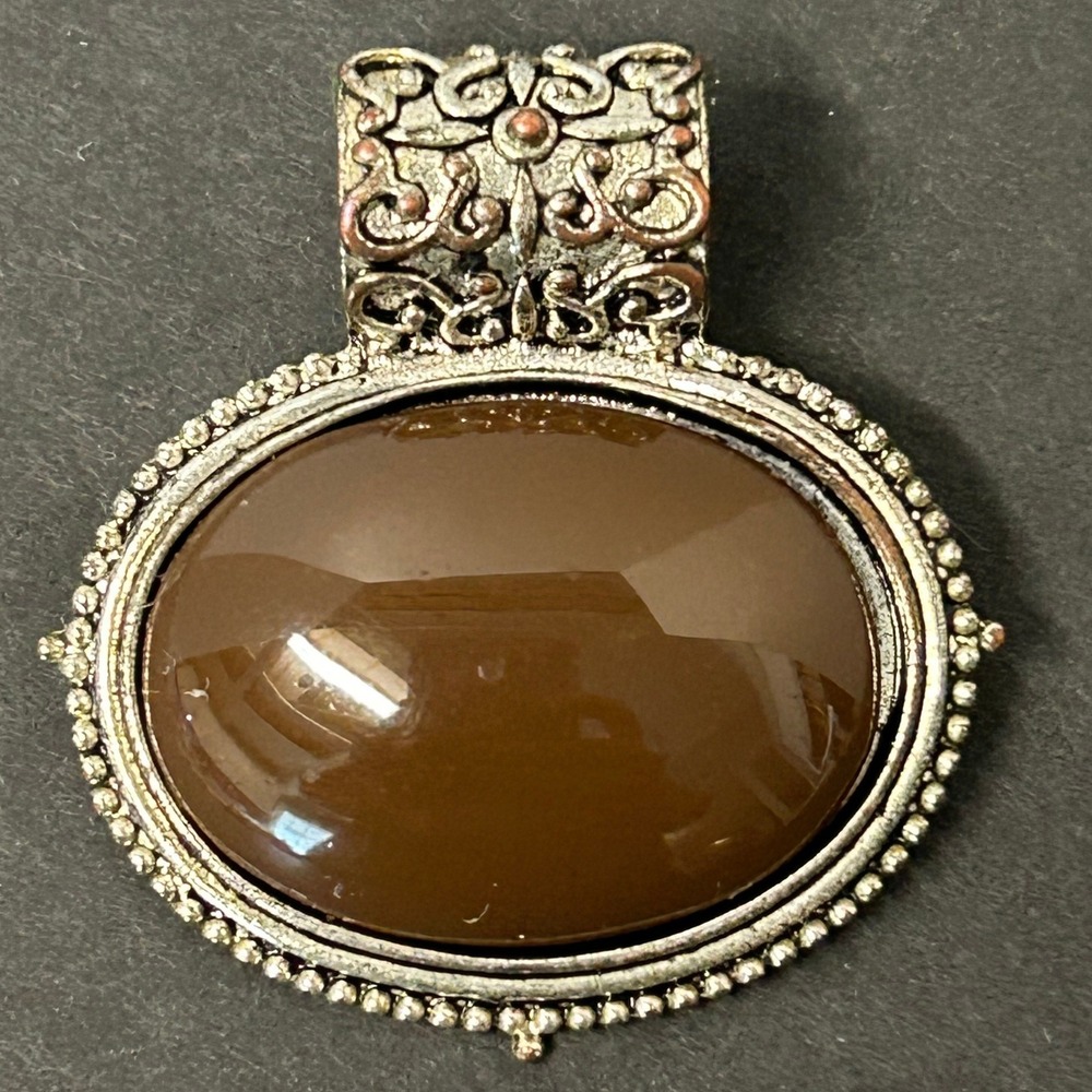 Pendant Womens  Brown Oval Cabochon Silver Tone Filigree Bail